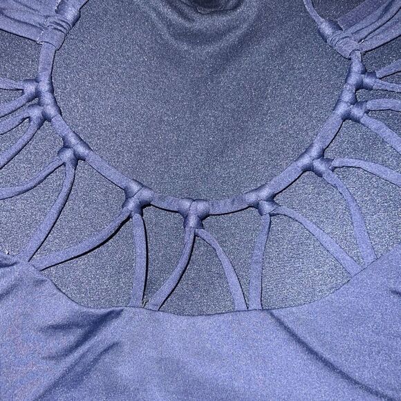 ✨ATHLETA NAVY STRAPPY ONE PIECE
SWIMSUIT✨ - Picture 4 of 4